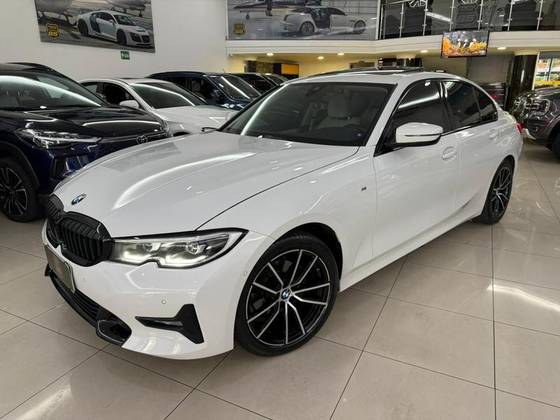 BMW 320i 2.0 16V TURBO GASOLINA M SPORT AUTOMÁTICO
